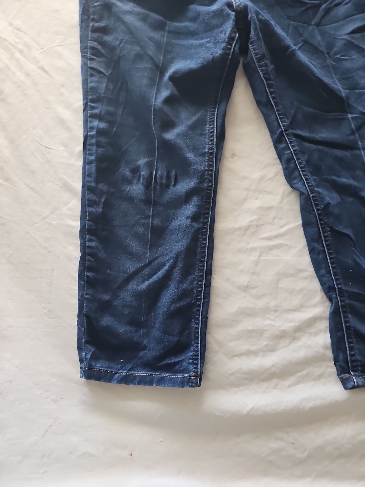 Lee Easy Fit Dark Wash Cropped Denim Jeans 369 - Image 2