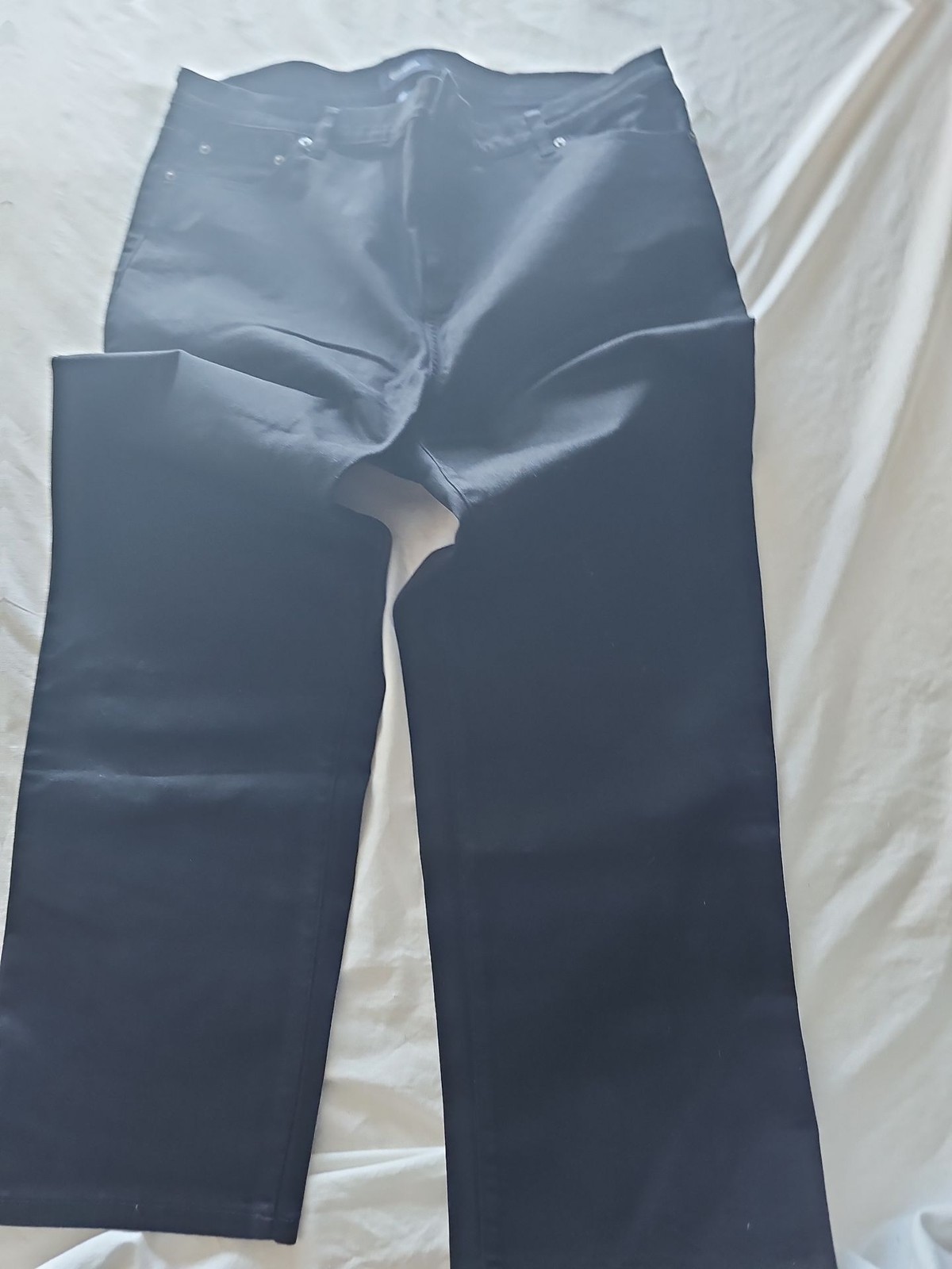 Amazon Essentials Women's Plus Size Black Straight Leg Jeans 342 - Image 8