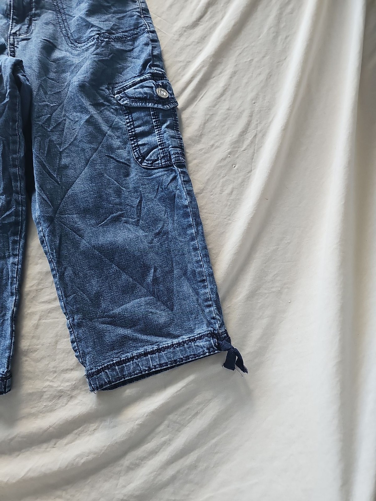 Vintage Lee Denim Cargo Capri Shorts Y2K Style 363 - Image 9