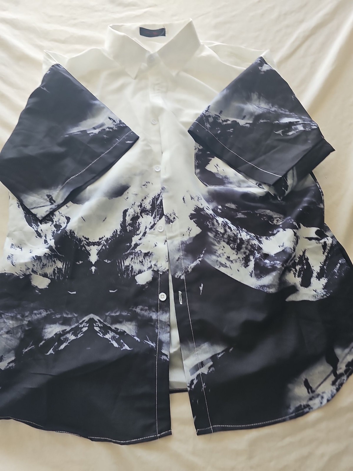Abstract Graphic Print Short Sleeve Button-Down Shirt XXL 312 - Image 8