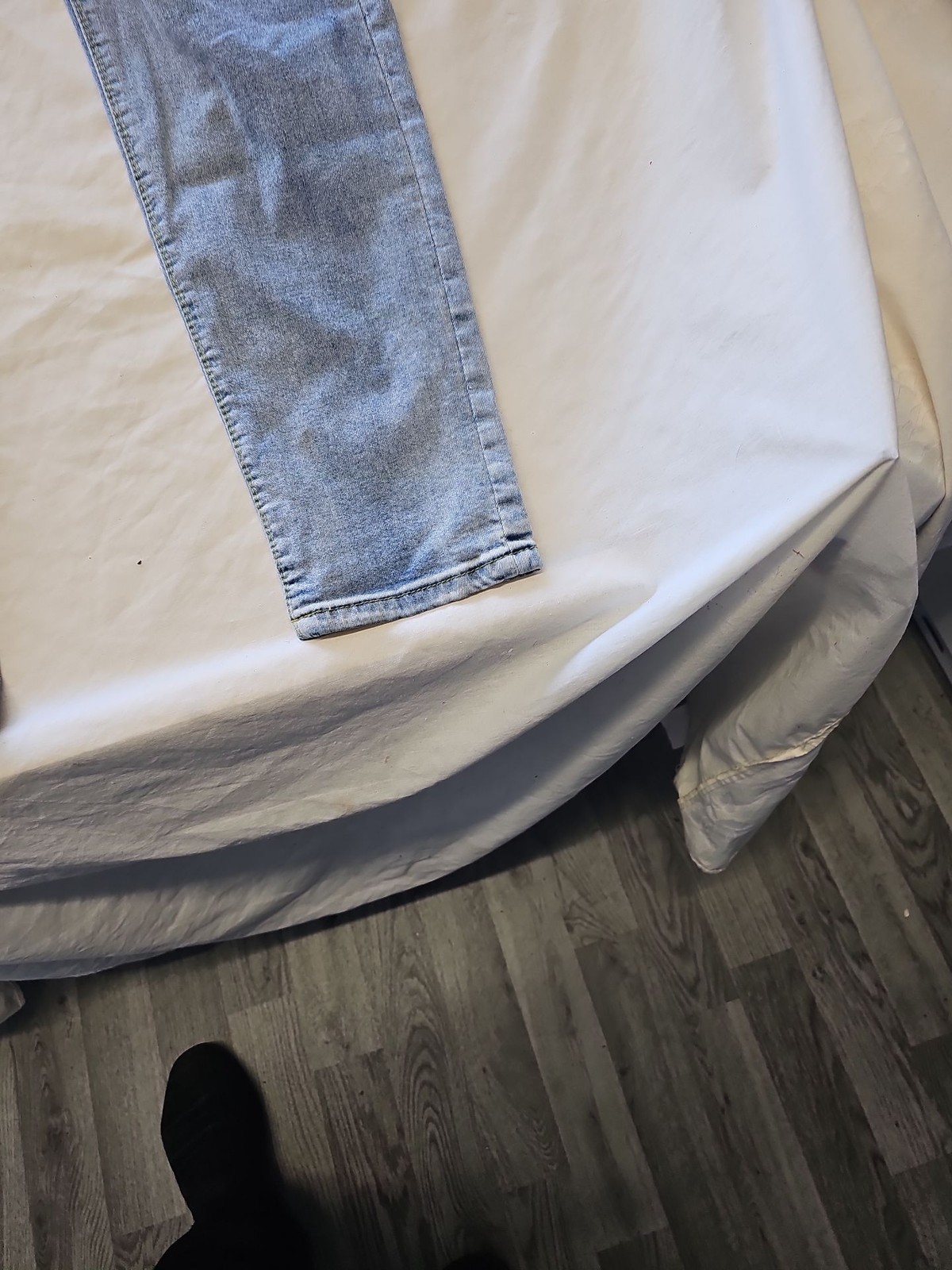 Voi Jeans Co Light Wash Slim Fit Denim Jeans 431 - Image 5