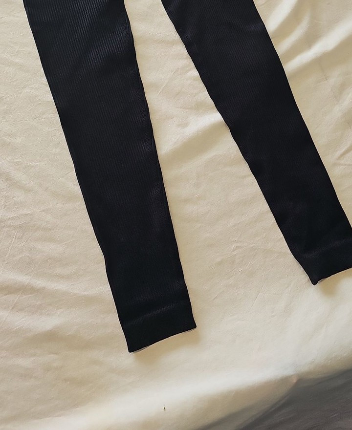 Black Ribbed High-Waist Seamless Leggings approx size 10 P730 - Image 12