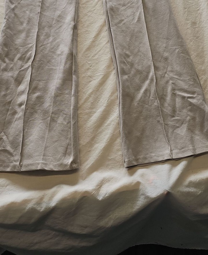 Primark Taupe High-Waisted Pintuck Flare Trousers uk14 R792 - Image 6