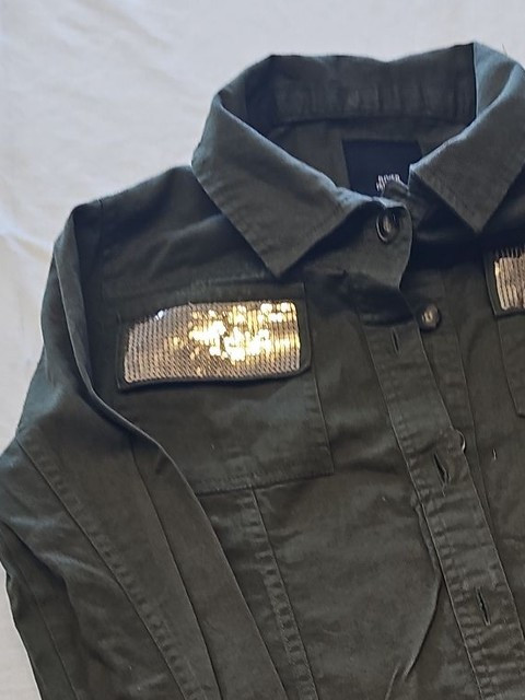 River Island Girls Khaki Green Cropped Utility Shacket with Gold Sequins AA917 - Image 9
