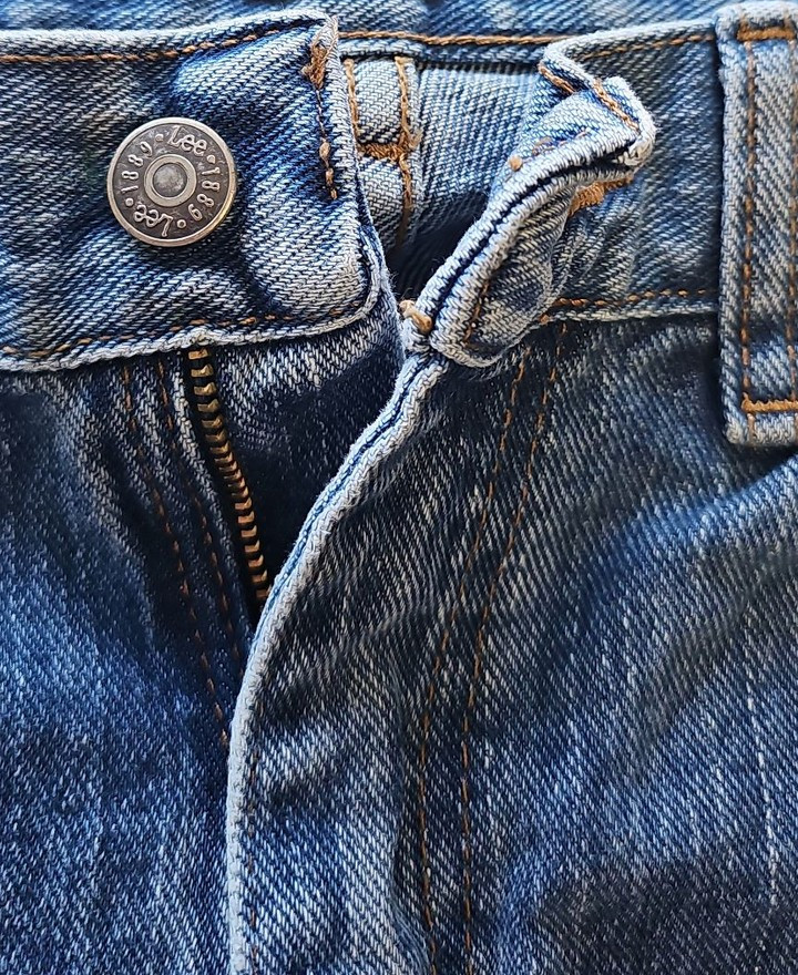 Lee Regular Fit Mid-Wash Blue Denim Jeans w32 l29 DD966 - Image 10