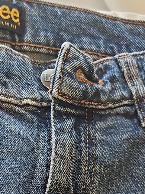 Lee Regular Fit Men's Denim Jeans in Medium Wash 32 34 DD967 - Image 11