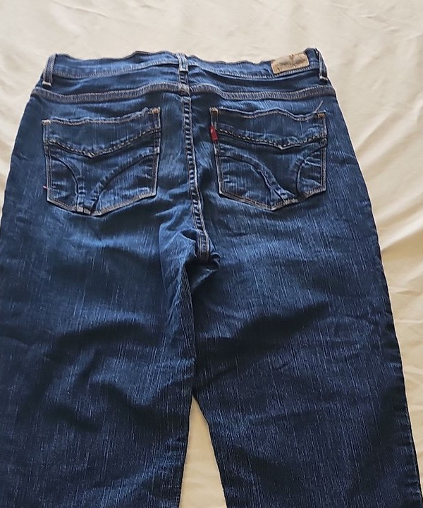 Levi Strauss & Co. Women's Denim Capri Jeans Blue Size 10 CC958 - Image 10