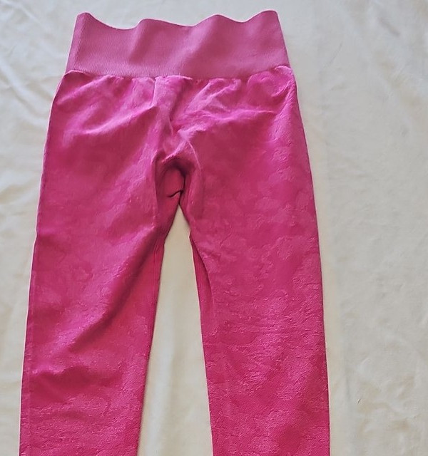 Vibrant Hot Pink Seamless High-Waisted Gym Leggings - XS LL29 - Image 6