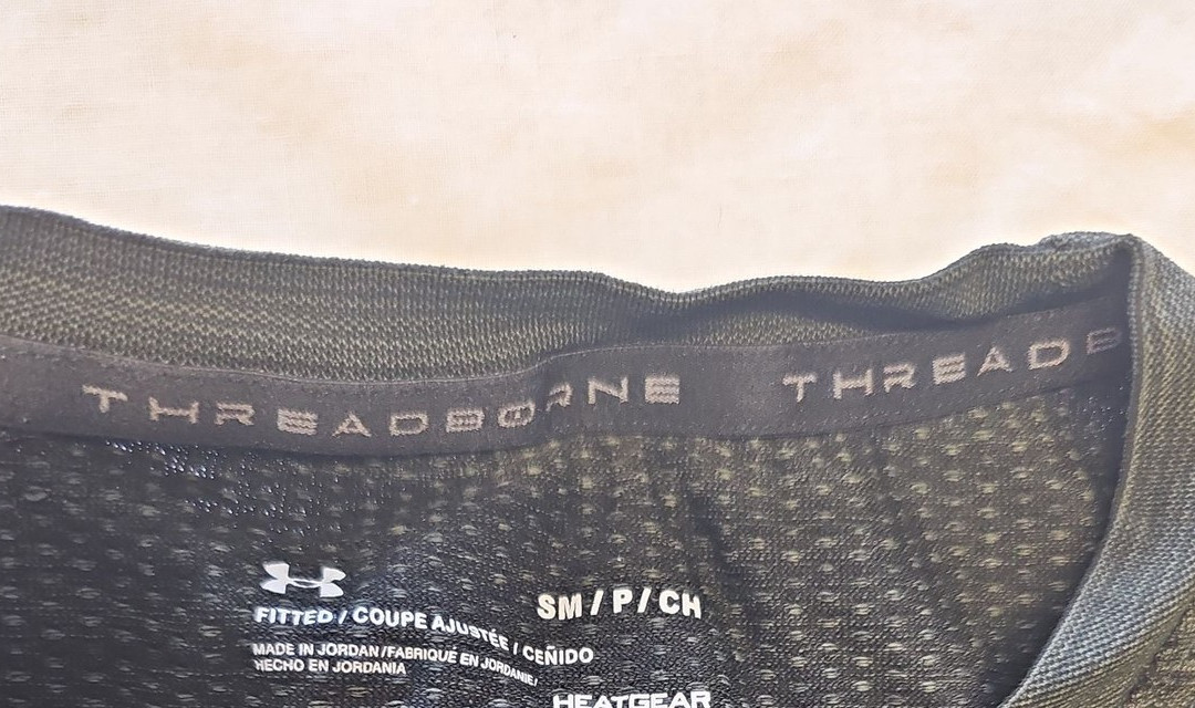 Under Armour Threadborne HeatGear Fitted T-Shirt Black Small KK210 - Image 9