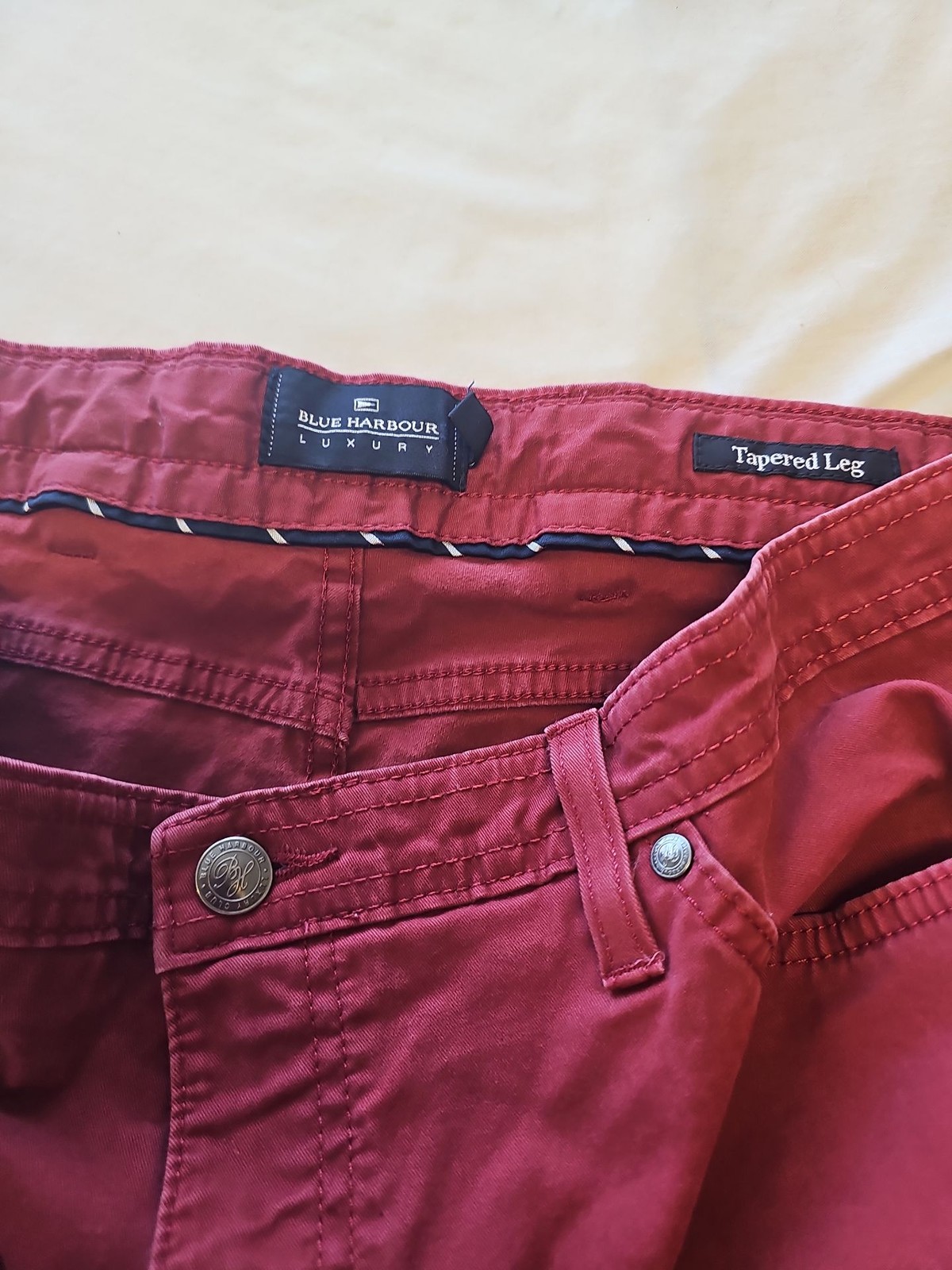 Blue Harbour Luxury Tapered Leg Chinos in Burgundy 38 31 Z902