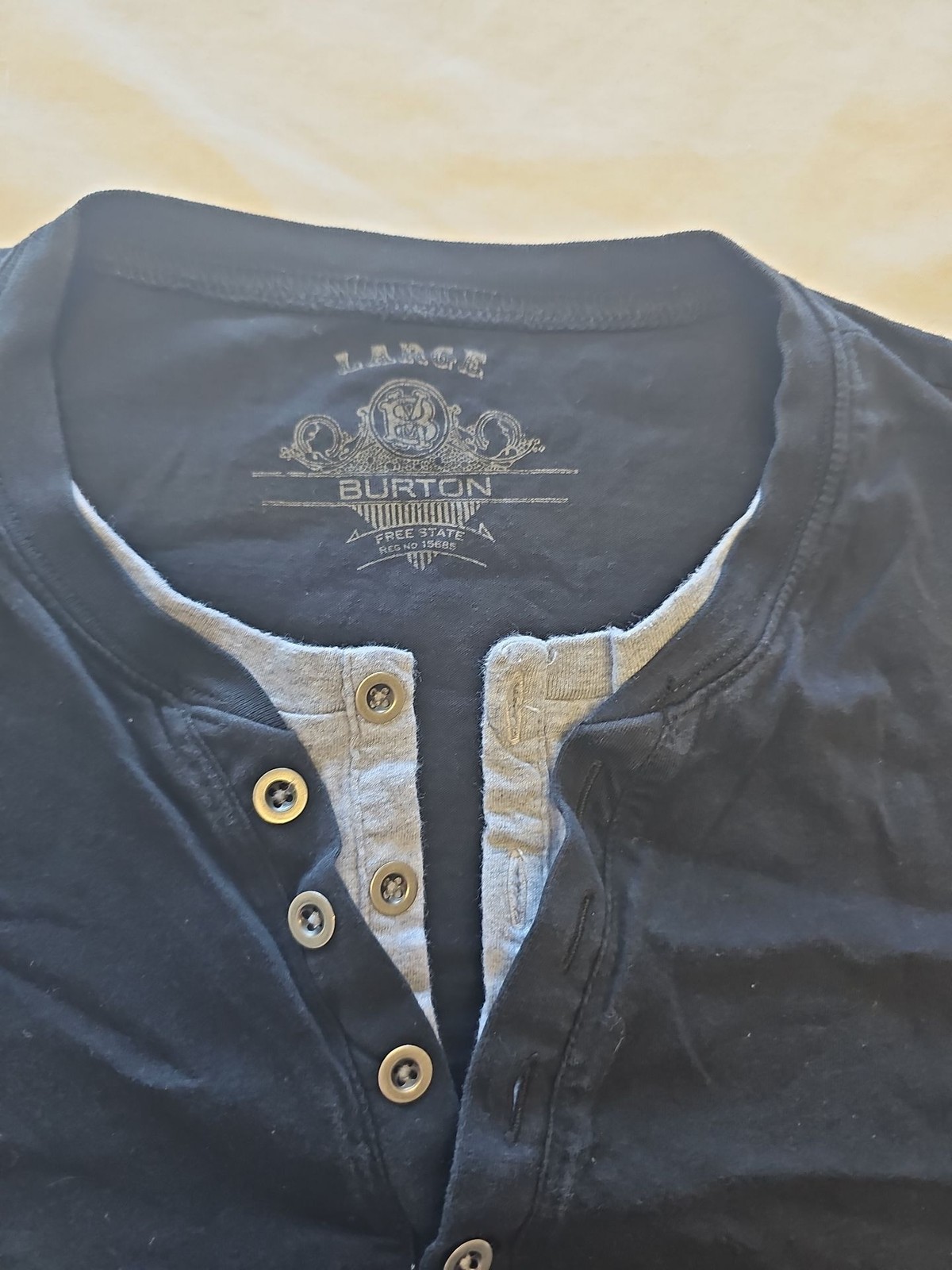 Burton Free State Men’s Navy Henley T-Shirt L Y893