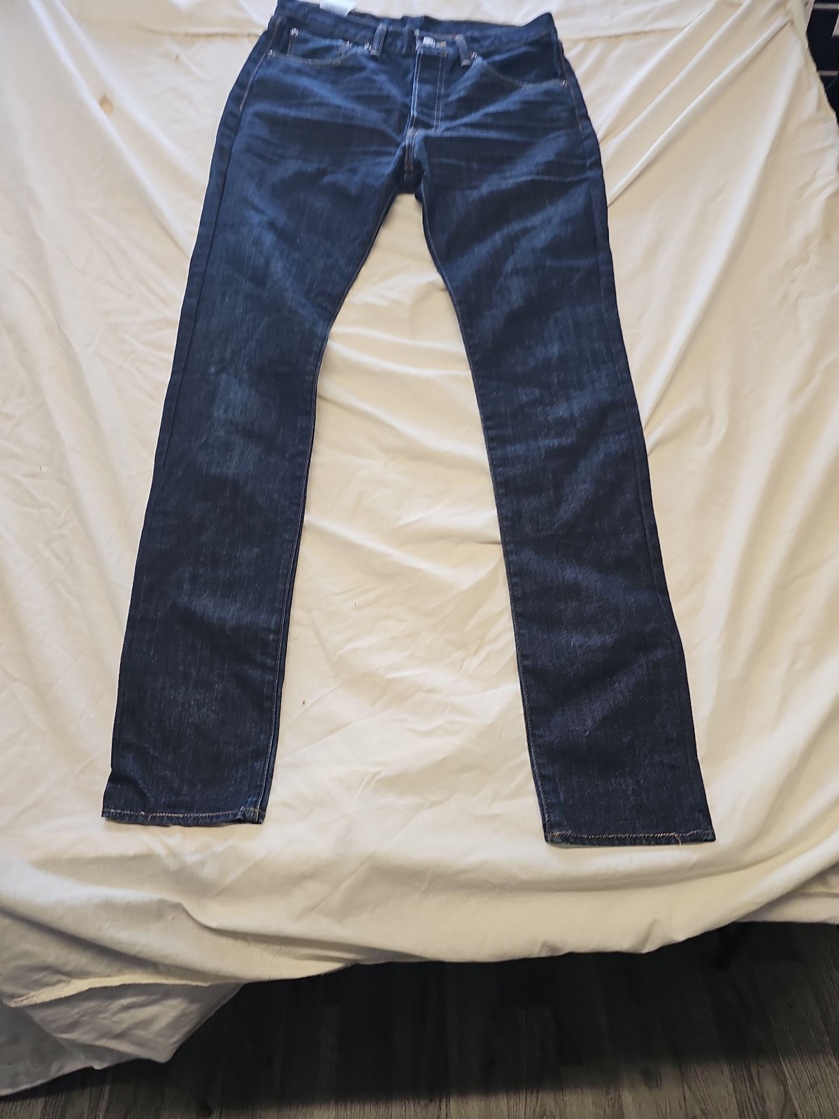 Levi Strauss & Co. 501 Original Straight Fit Jeans Dark Wash 32x34 EE982