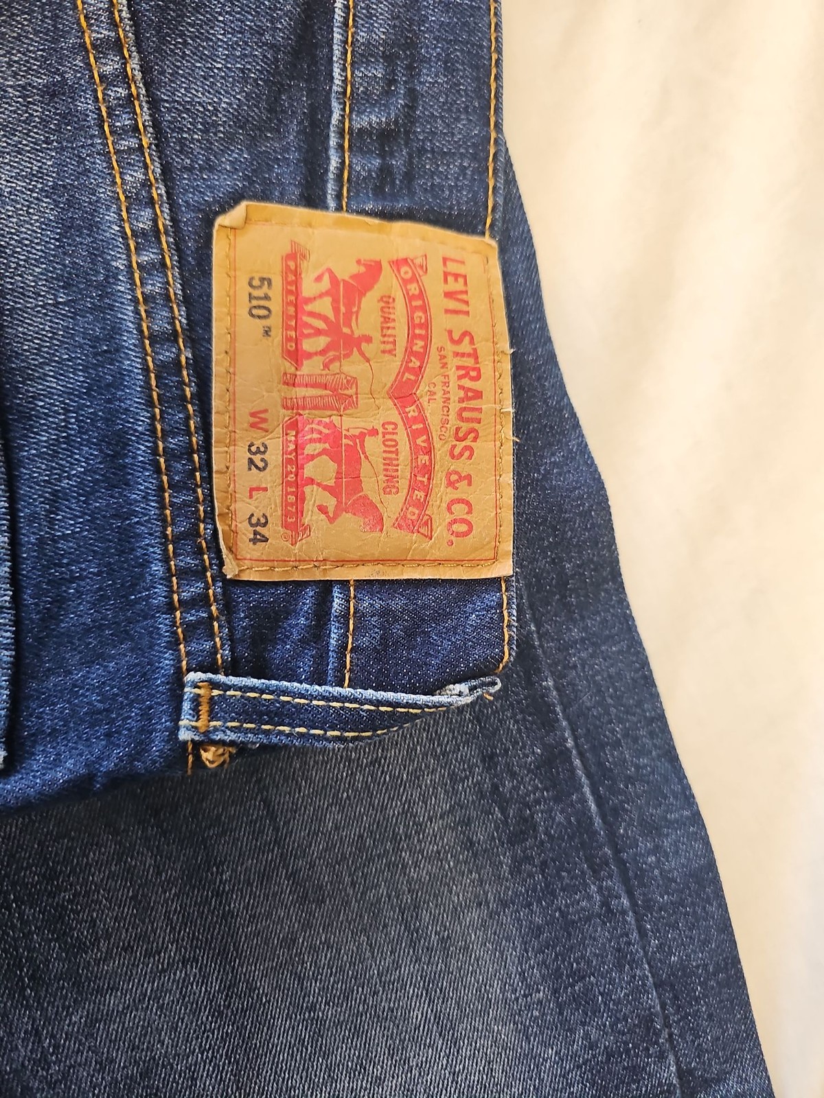 Levi’s 510 Skinny Fit Jeans W32 L34 Dark Wash Denim w32 l34 EE981