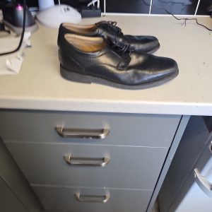 Henley Comfort Men's Black Leather Wide Fit Derby Shoes Size UK 8 / EU 42 EE977
