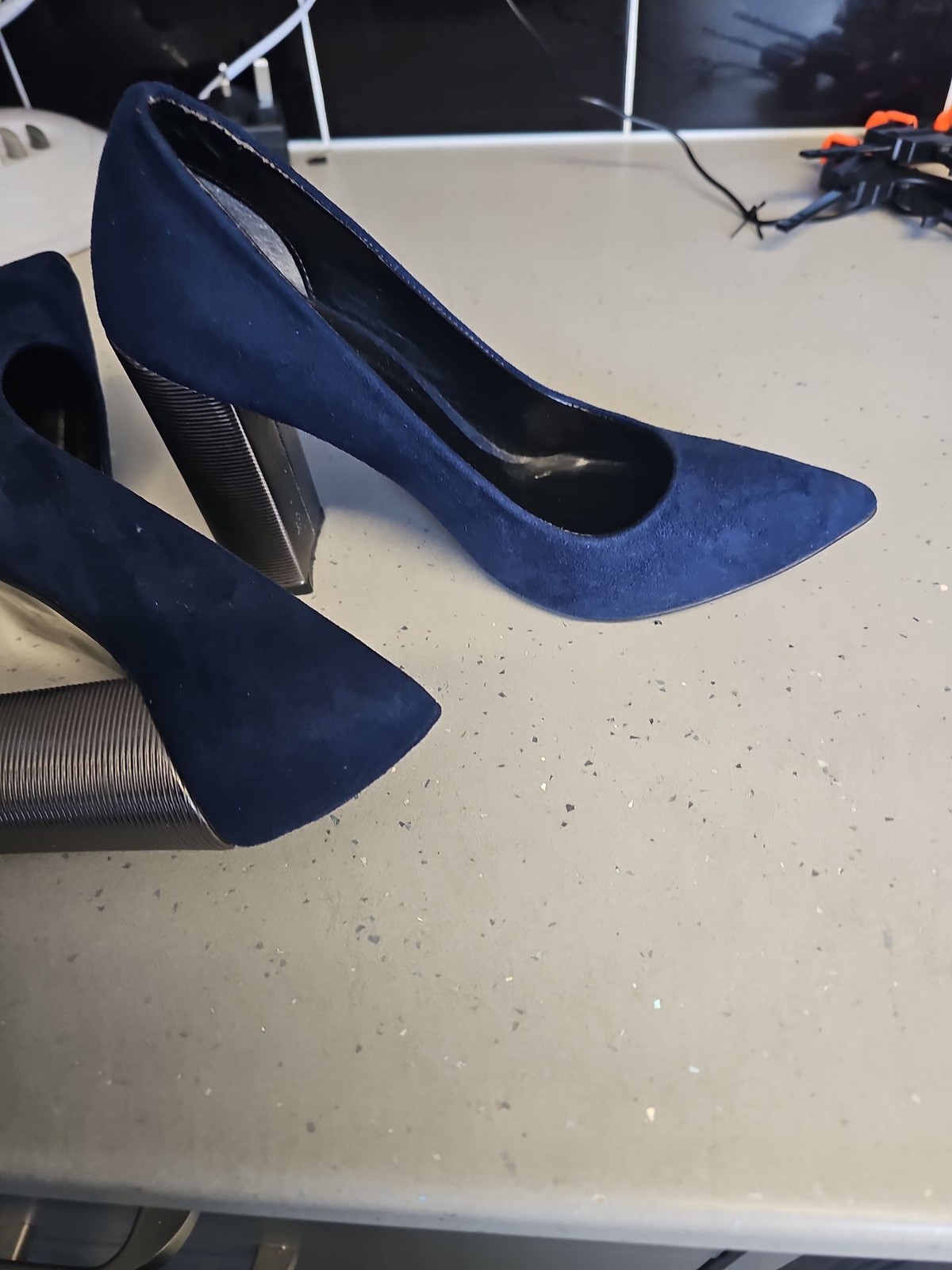 L&L Navy Blue Suede Pointed Toe Pumps with Metallic Block Heel EU38 972 - Image 4