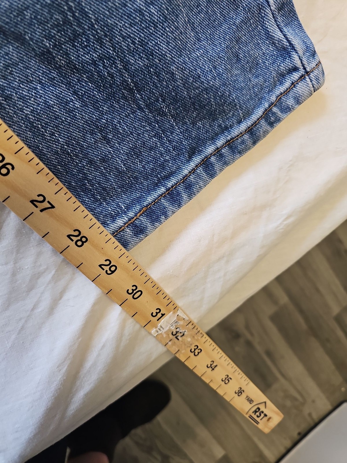 Lee Regular Fit Mid-Wash Blue Denim Jeans w32 l29 DD966 - Image 6