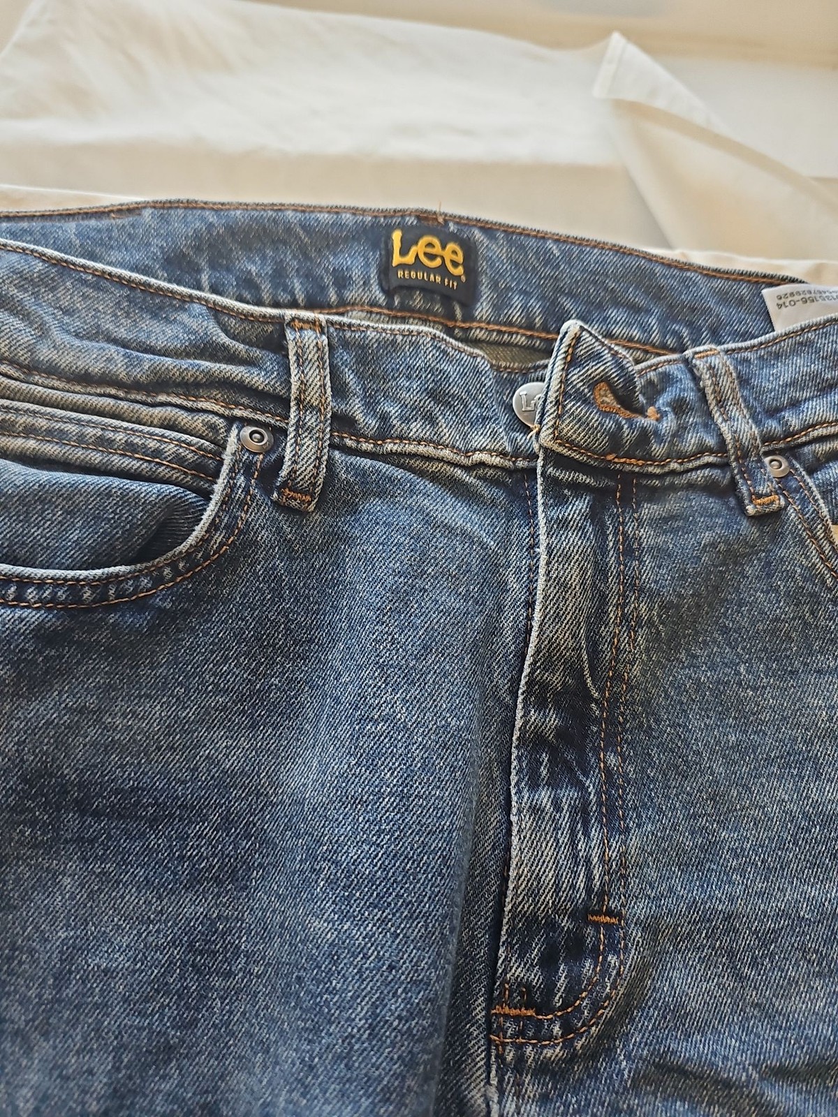 Lee Regular Fit Men’s Denim Jeans in Medium Wash 32 34 DD967