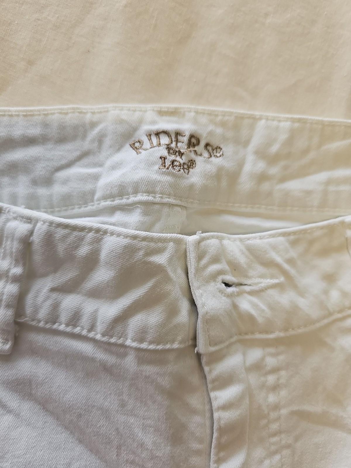 Riders by Lee Women’s White Mid-Rise Capri Trousers W34 DD960
