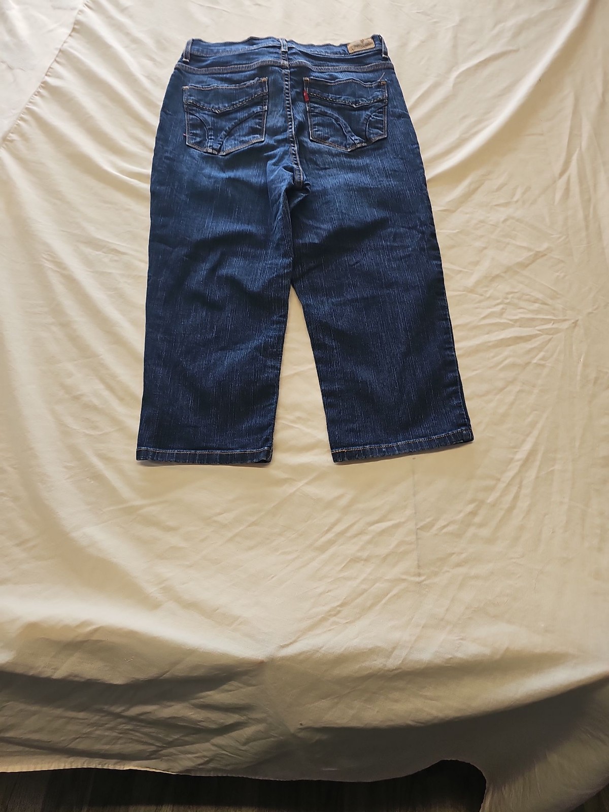Levi Strauss & Co. Women's Denim Capri Jeans Blue Size 10 CC958 - Image 3