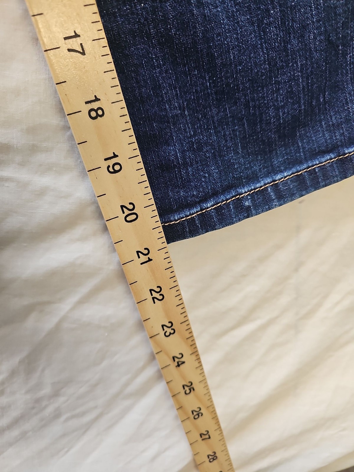 Levi Strauss & Co. Women's Denim Capri Jeans Blue Size 10 CC958 - Image 5