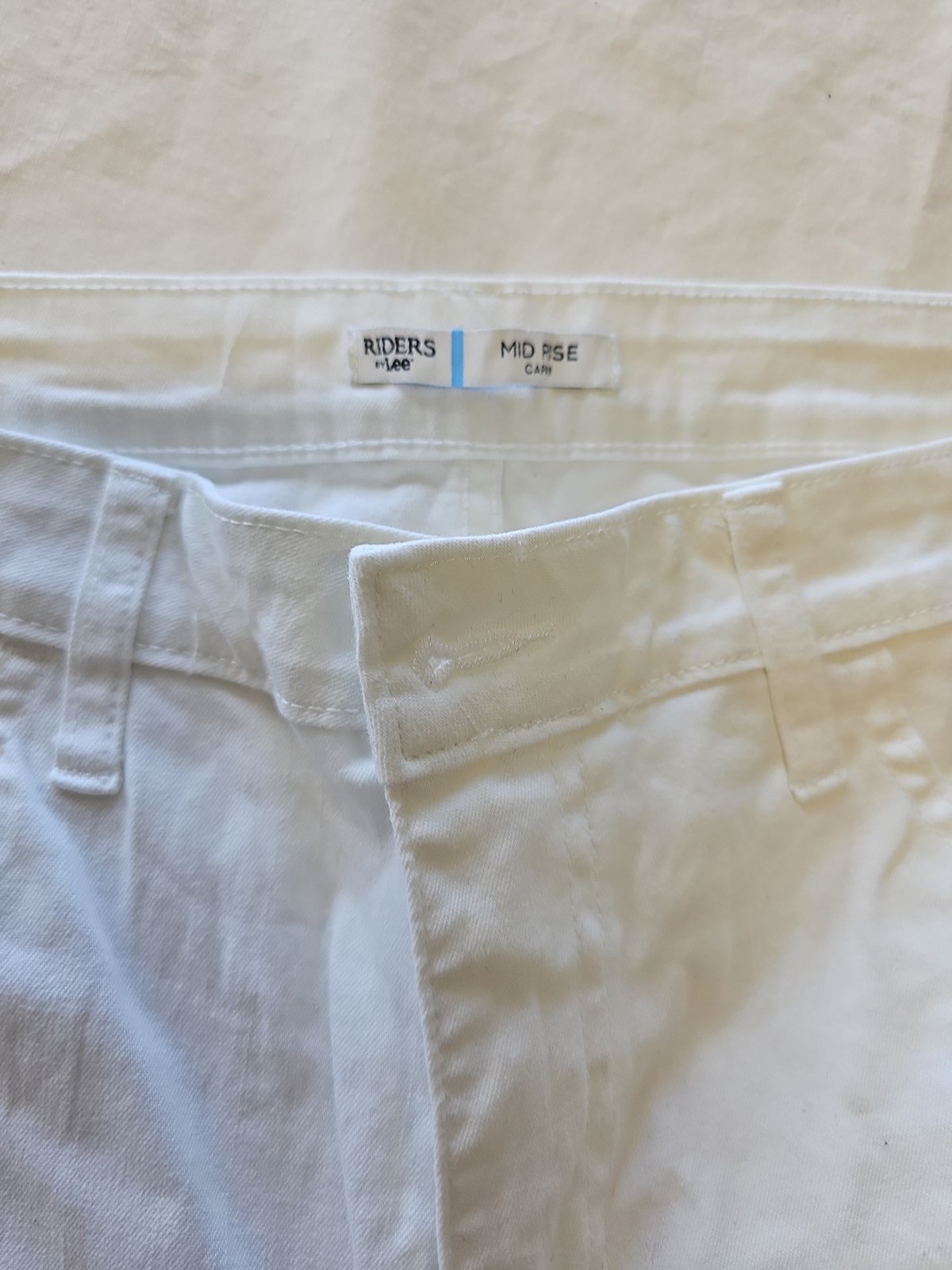 Riders by Lee Women’s Mid Rise White Capri Trousers W32 CC952