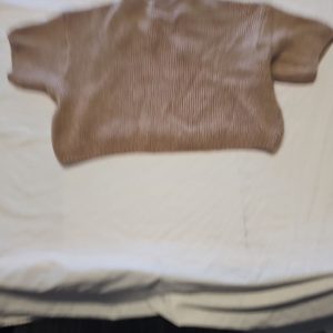 Vintage Hand-Knitted Taupe Wool Blend Short Sleeve Cropped Sweater CC 944