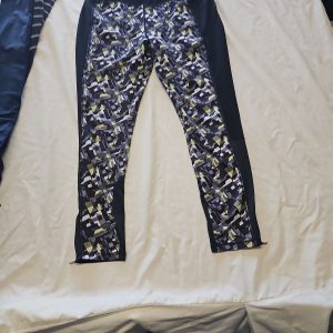 Souluxe Geometric Print Women's Activewear Leggings - Size L  LL5