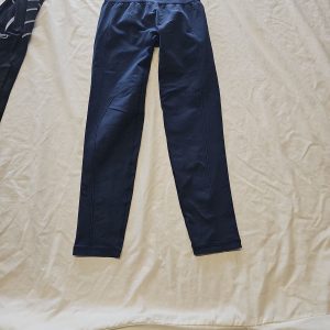 High-Waisted Seamless Performance Leggings in Navy Blue size approx 10 LL22