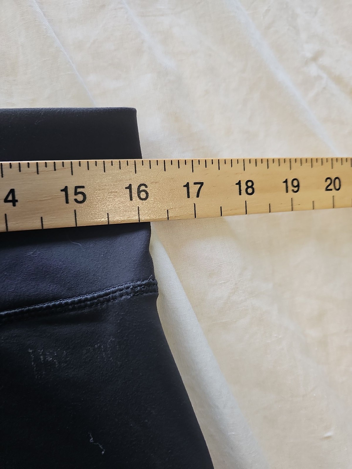 USA Pro Women's Black Capri Cropped Leggings Size 16 LL403 - Image 4