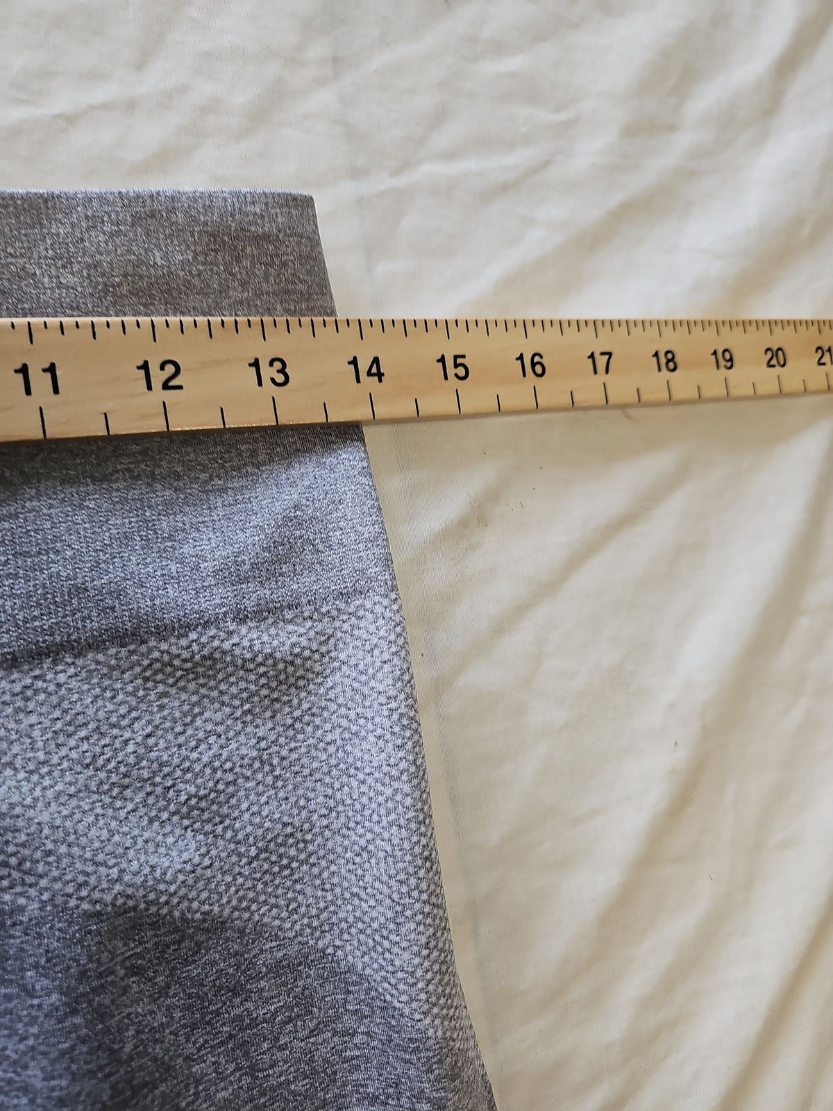 Gymshark Vital Seamless Leggings in Marl Grey approx w26 LL11 - Image 4