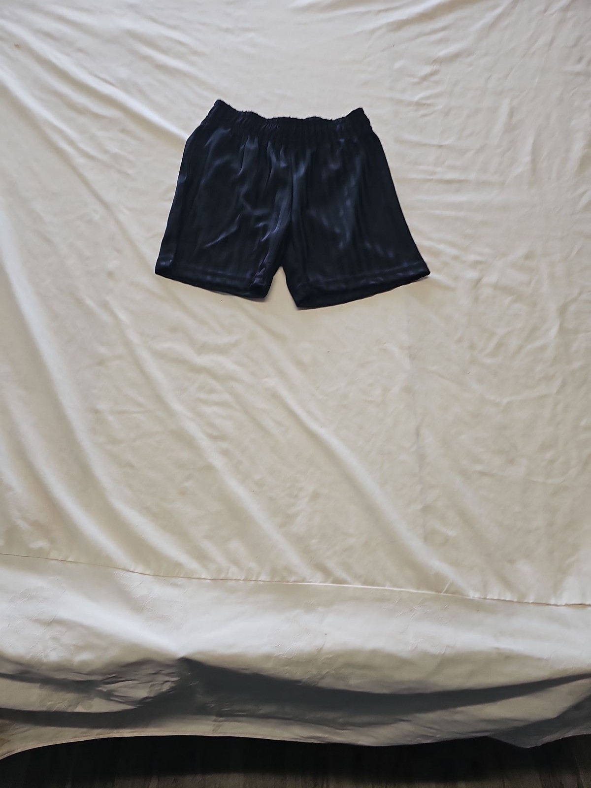Vintage Next Black Satin Stripe Sports Shorts 5 to 6 yrs KK195