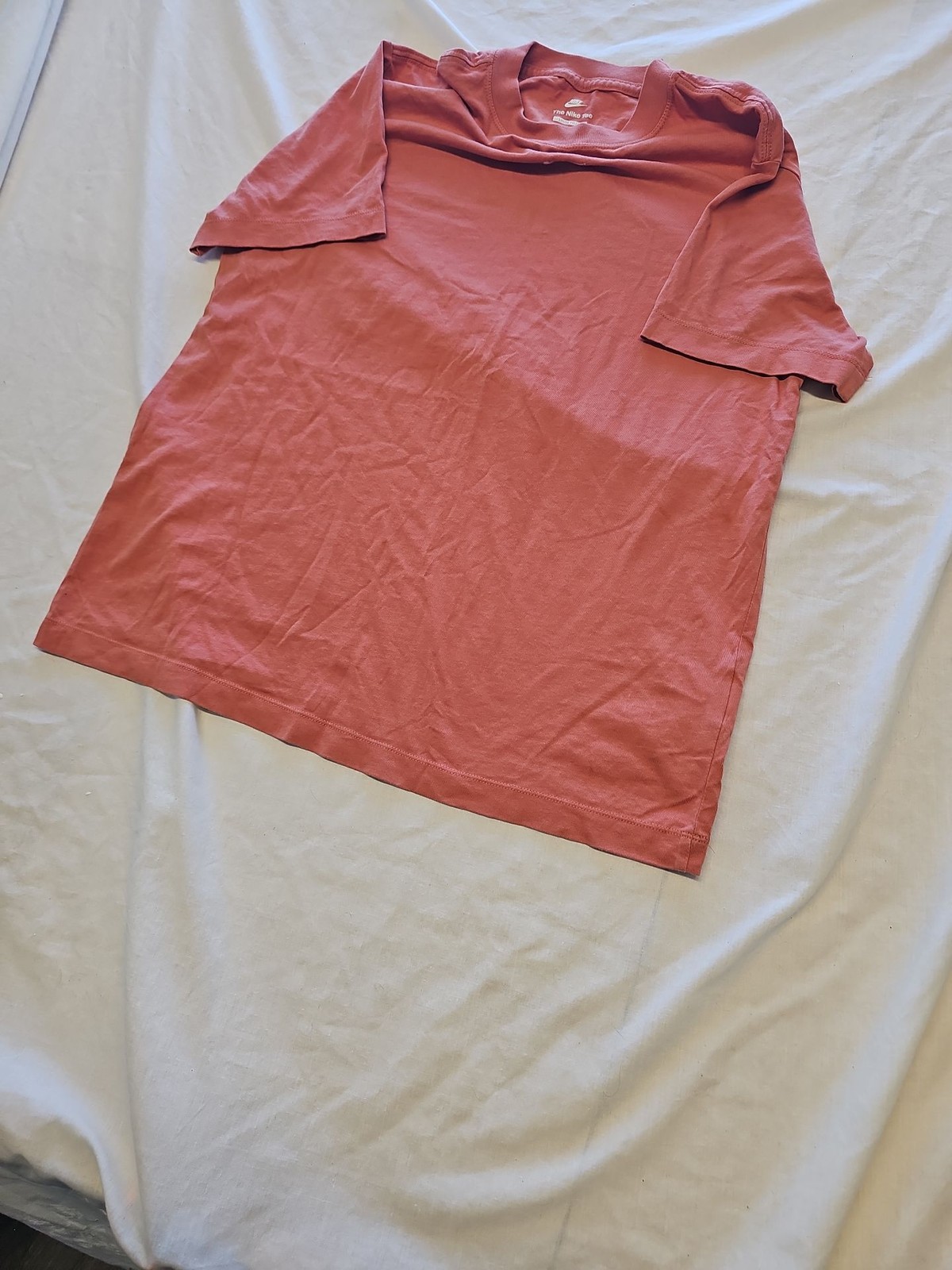 Nike The Nike Tee Loose Fit Embroidered Swoosh T-Shirt Rose Pink XS KK197 - Image 4