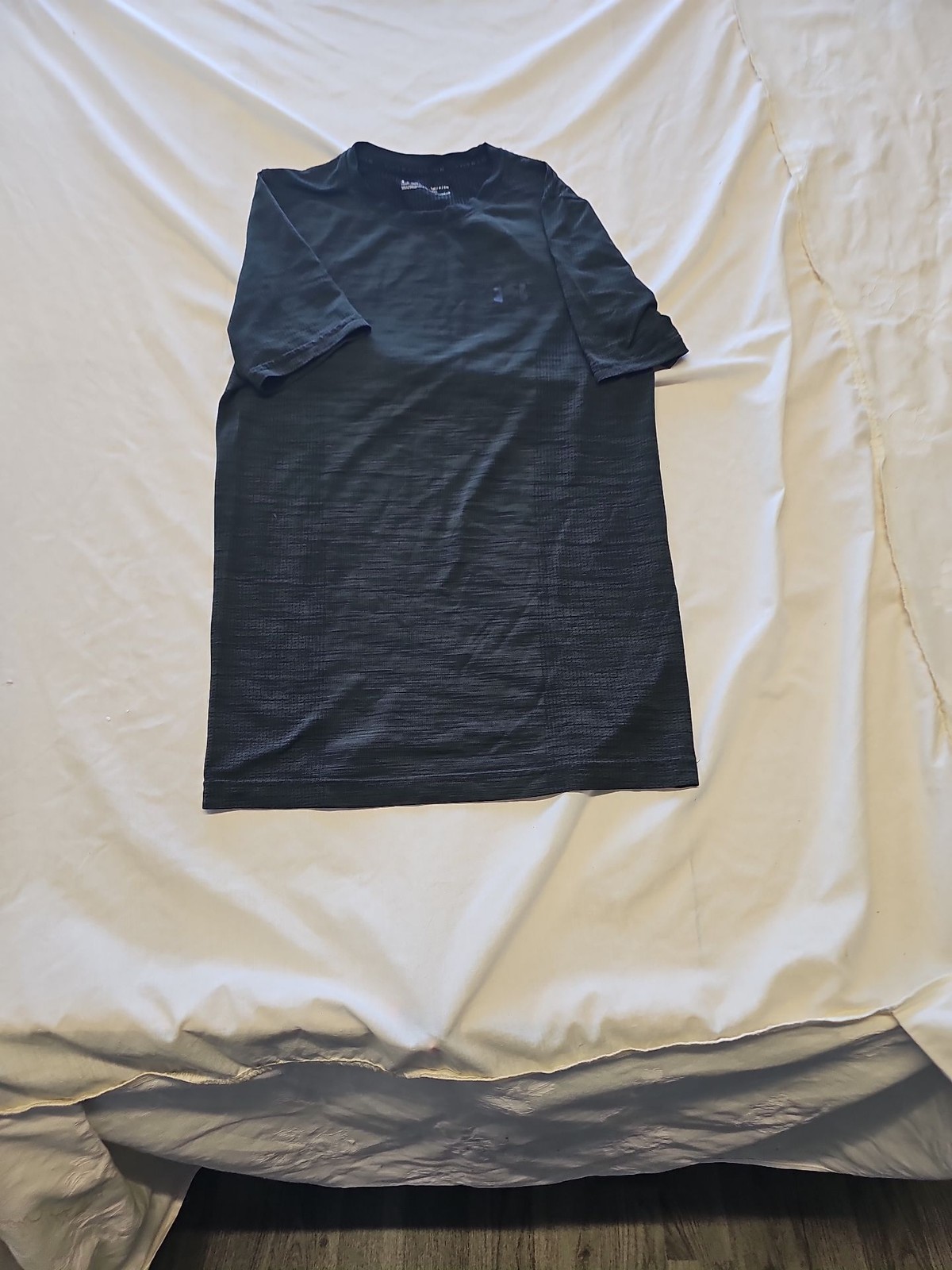 Under Armour Threadborne HeatGear Fitted T-Shirt Black Small KK210