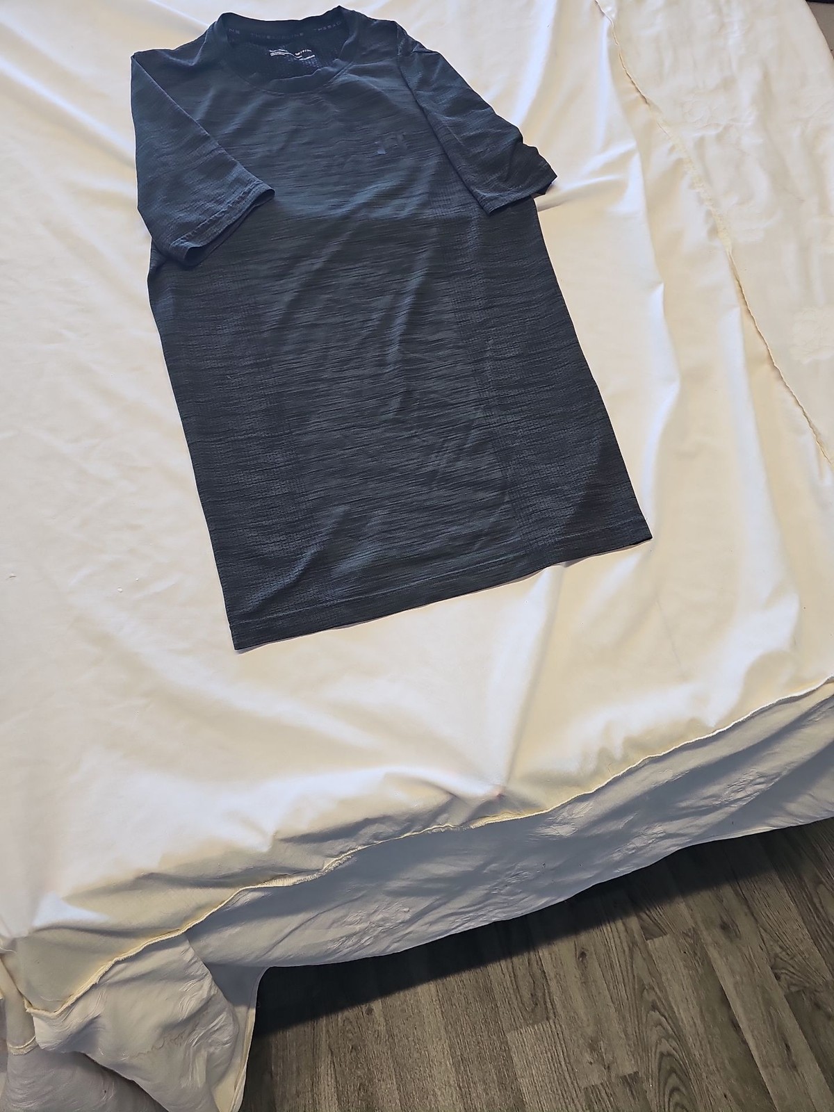 Under Armour Threadborne HeatGear Fitted T-Shirt Black Small KK210 - Image 3