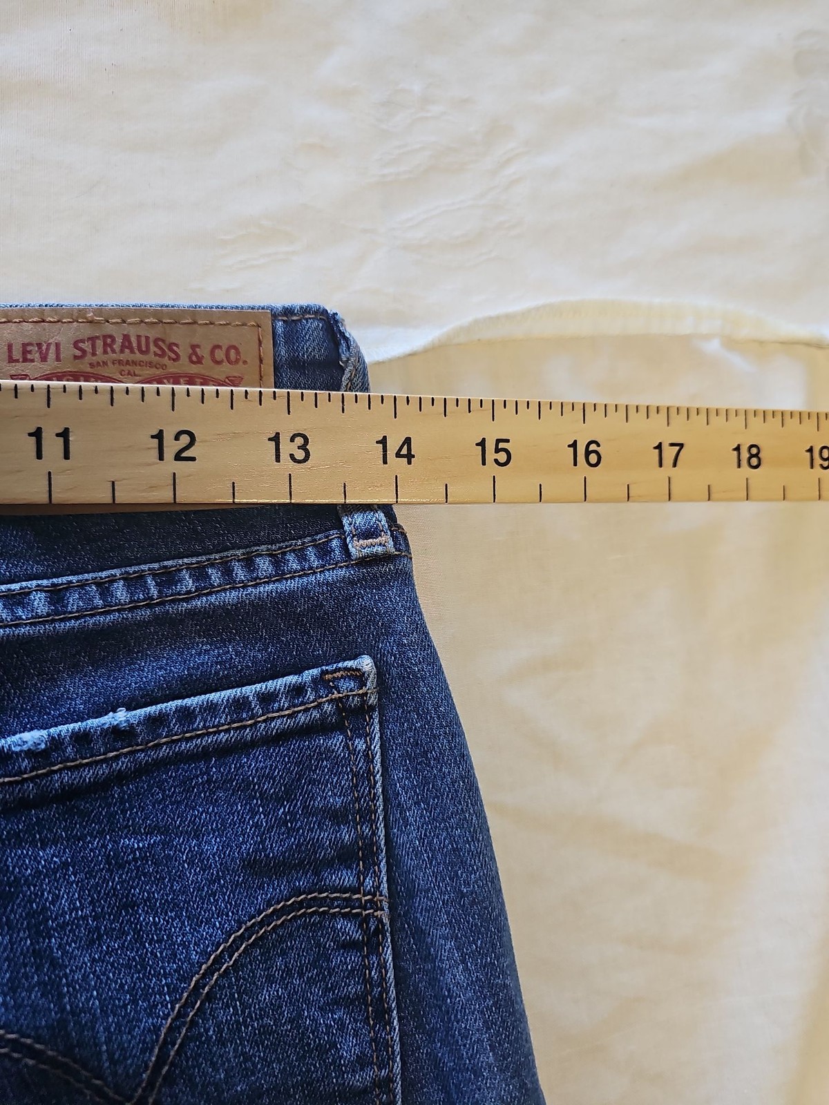 Levi's 711 Skinny Jeans Mid-Wash Blue Waist 26 GG996 - Image 4