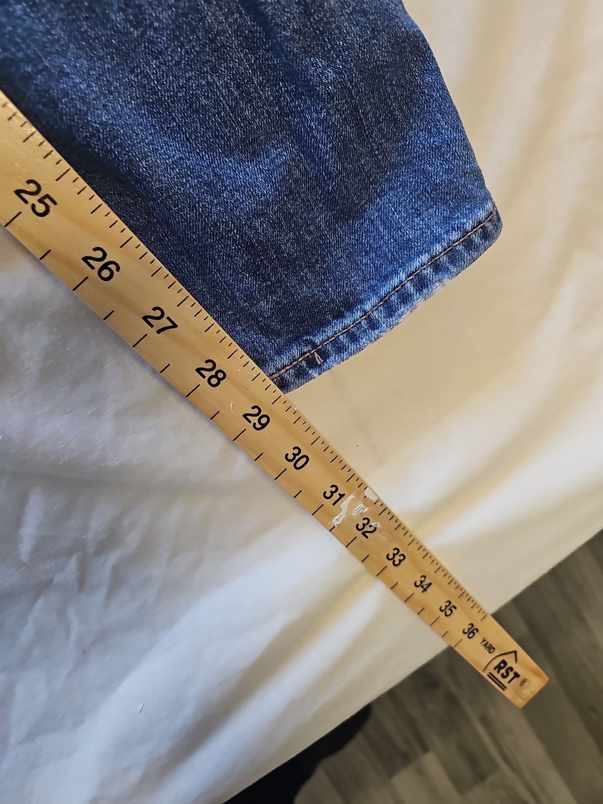 Levi's 711 Skinny Jeans Mid-Wash Blue Waist 26 GG996 - Image 5