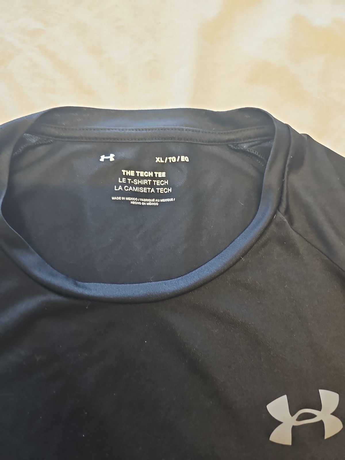 Under Armour Men’s ‘The Tech T’ Short Sleeve Training Shirt, Black, XL GG991