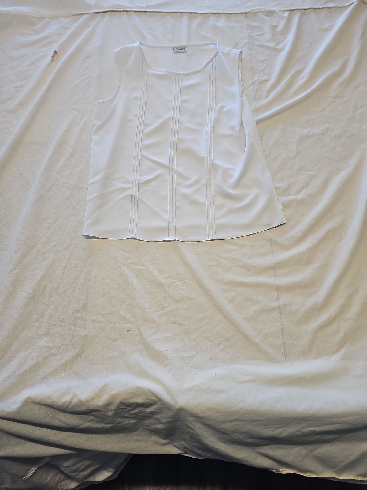 Vintage Classics First Avenue White Pleated Sleeveless Blouse GG995