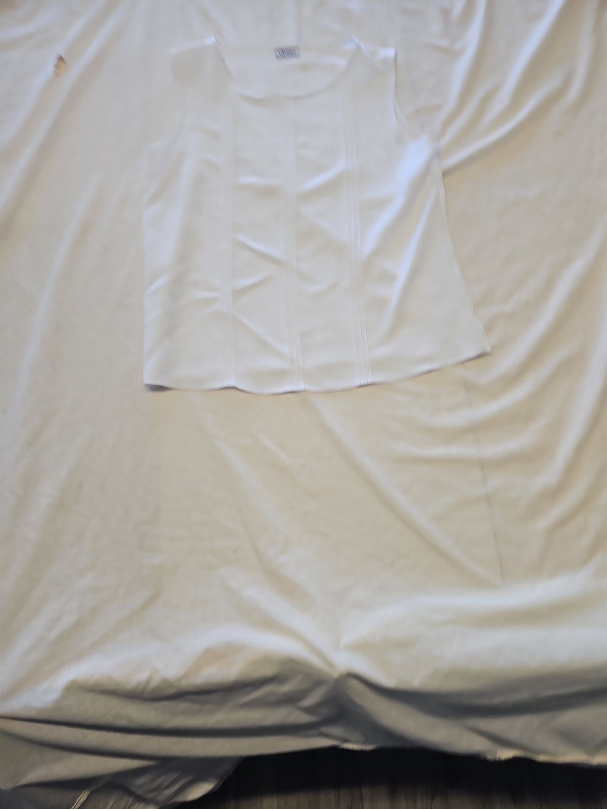 Vintage Classics First Avenue White Pleated Sleeveless Blouse GG995 - Image 3