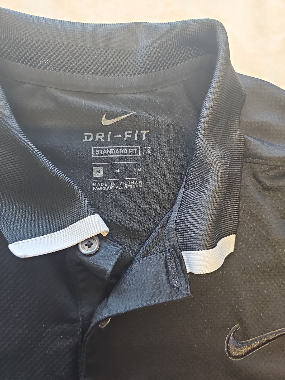 Nike Golf Dri-FIT Standard Fit Black Polo Shirt with White Tipping M GG988