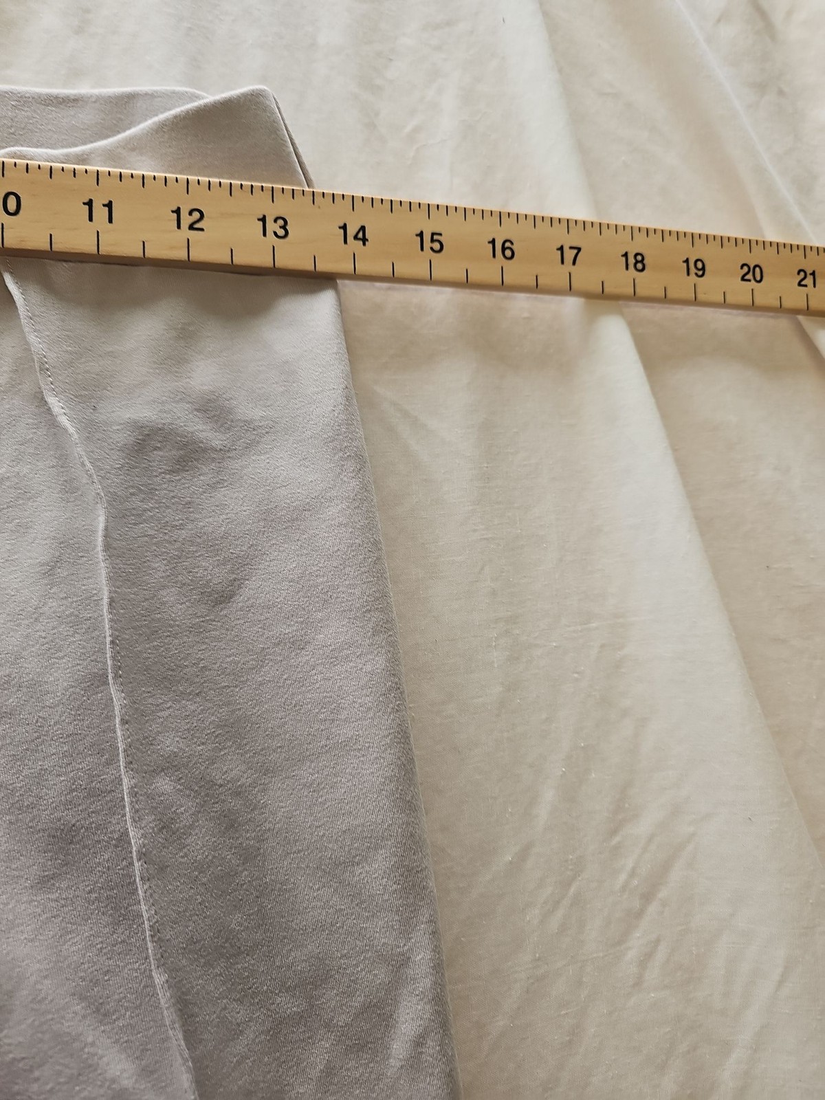 Primark Taupe High-Waisted Pintuck Flare Trousers uk14 R792 - Image 3