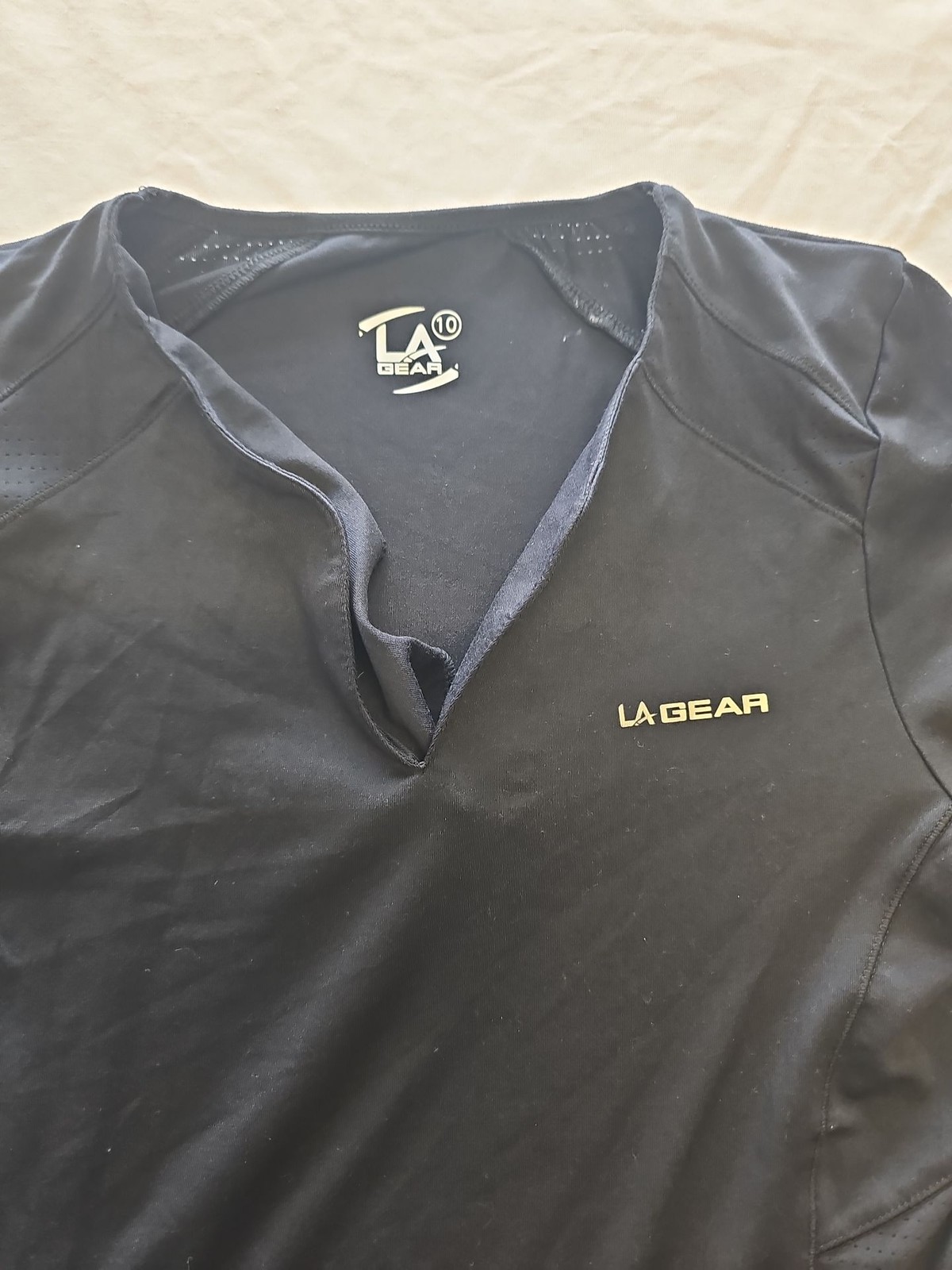 LA Gear Women’s Black V-Neck Performance Sports T-Shirt Size 10 U848