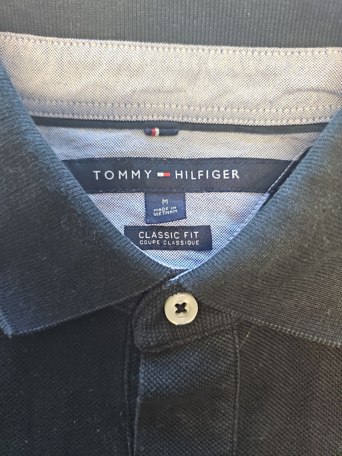 Tommy Hilfiger Navy Blue Classic Fit Polo Shirt – Size M V860