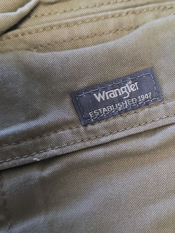 Wrangler Men's Regular Fit Cargo Pants in Sage Green W29 L30 MM1006 - Image 10