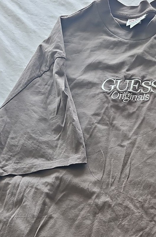 GUESS Originals Embroidered Logo T-Shirt Brown Large 322 - Image 9