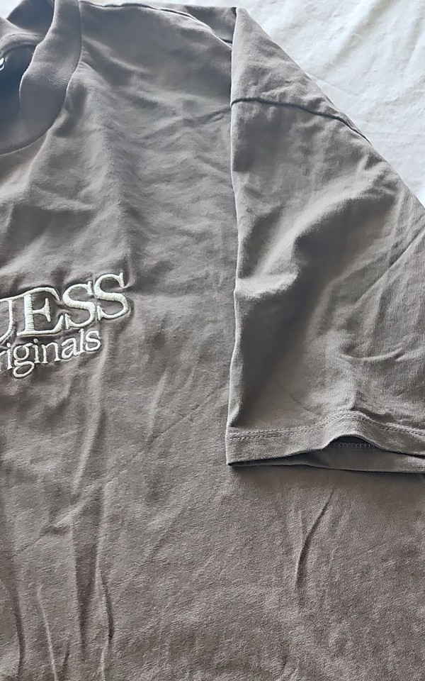 GUESS Originals Embroidered Logo T-Shirt Brown Large 322 - Image 11