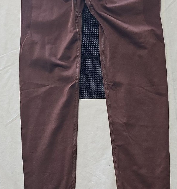 High-Waisted Seamless Ribbed Gym Leggings in Chocolate Brown QQ1064 - Image 9