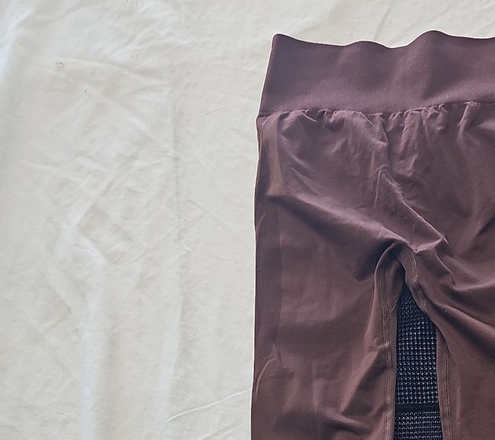 High-Waisted Seamless Ribbed Gym Leggings in Chocolate Brown QQ1064 - Image 8