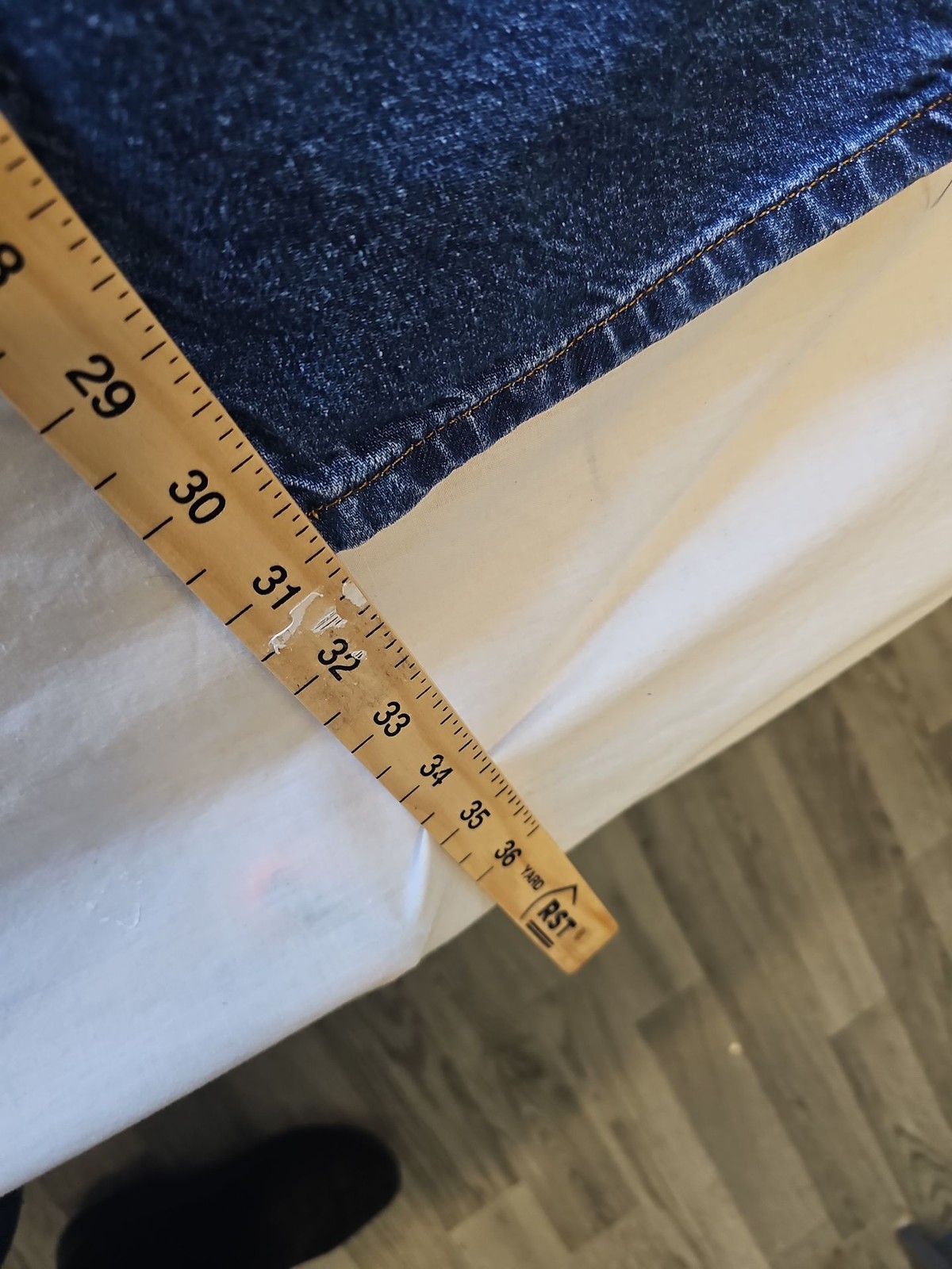 ASOS DESIGN Men's Mid-Wash Straight Leg Jeans W36 L30 VV126 - Image 4