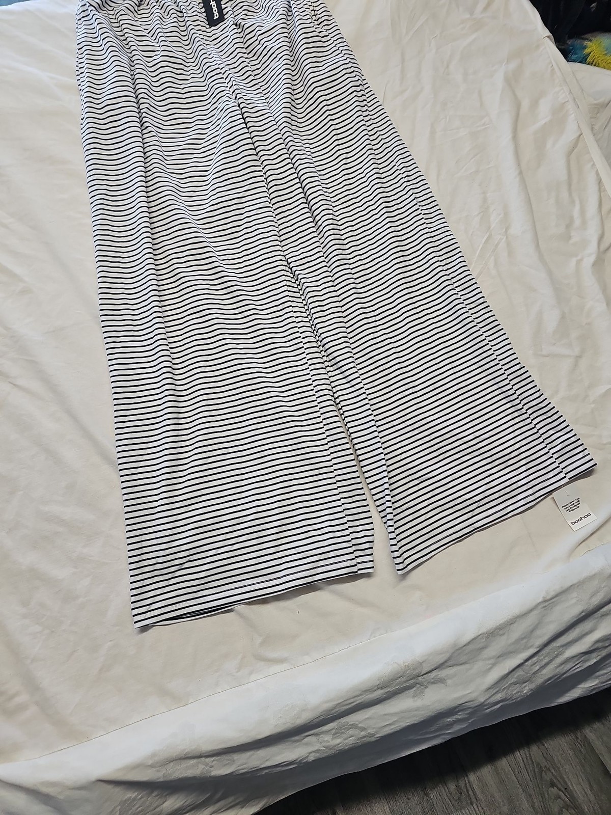 Boohoo New With Tags Black and White Striped Wide Leg Trousers uk16 NN1019 - Image 3